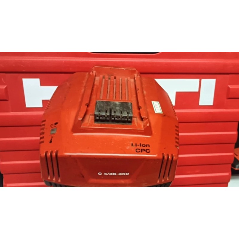 Многовольтовая быстрая зарядна – обзор и цена Power Tools Station